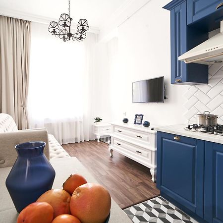 Lux Apartament На Левицького 利沃夫 外观 照片