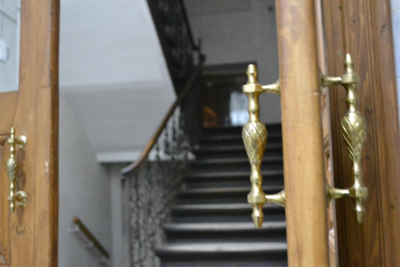 Lux Apartament На Левицького 利沃夫 外观 照片